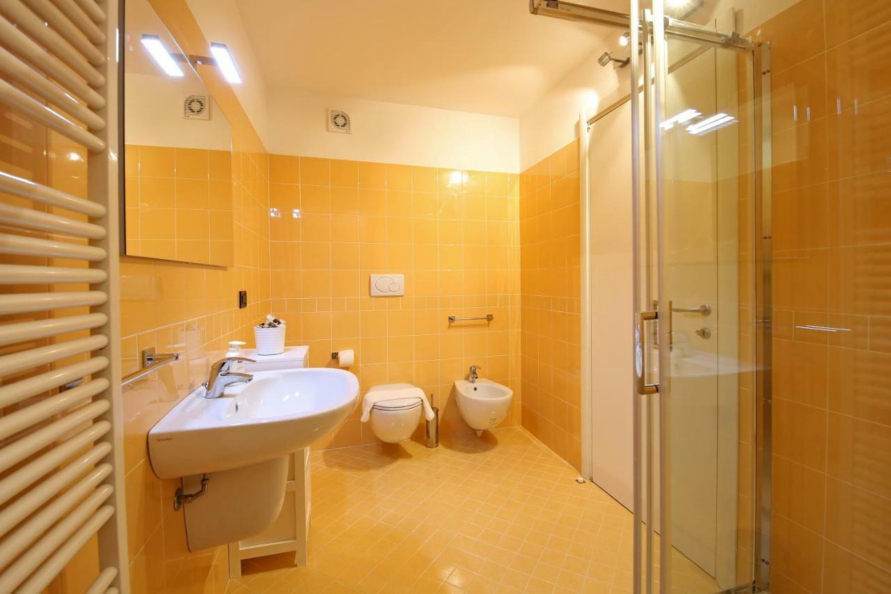 Bellagio Dreams Apt, Pool, With Private Garden, Near Lake Ngoại thất bức ảnh